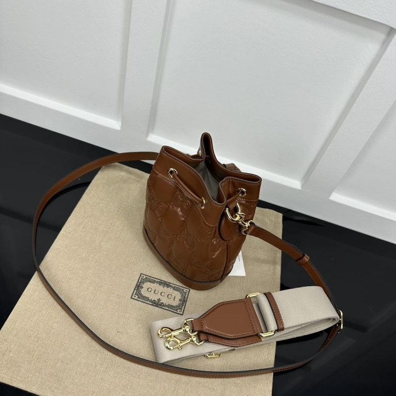 Gvc*1 bucket bags 4036-0479
