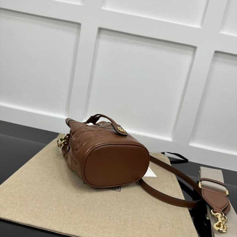Gvc*1 bucket bags 4036-0479