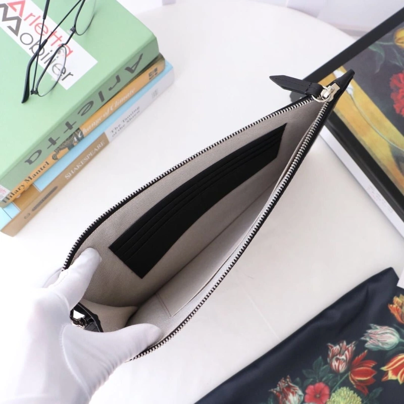 Gvc*1 clutch bags 4036-0688