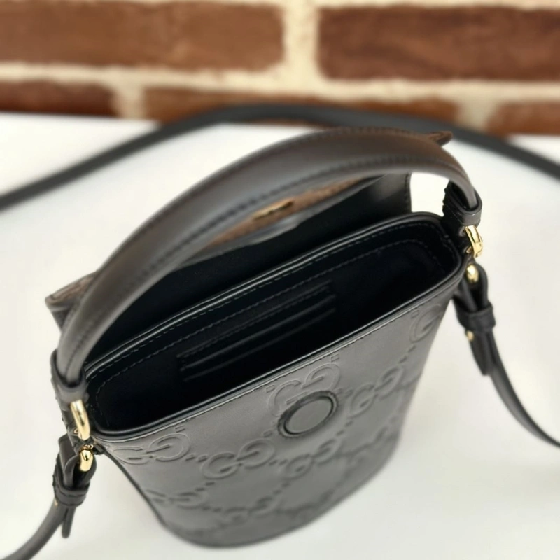 Gvc*1 top handle bags 4036-0892