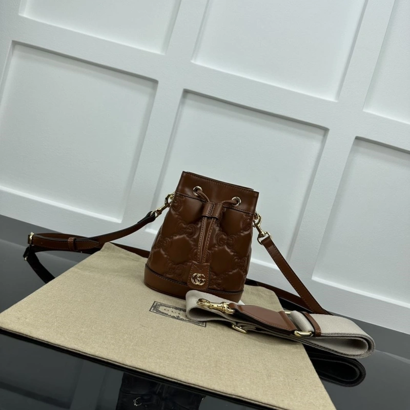 Gvc*1 bucket bags 4036b-0008