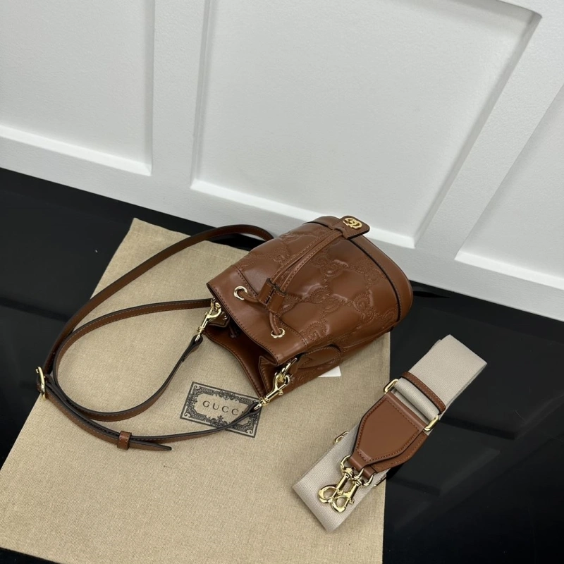 Gvc*1 bucket bags 4036b-0008