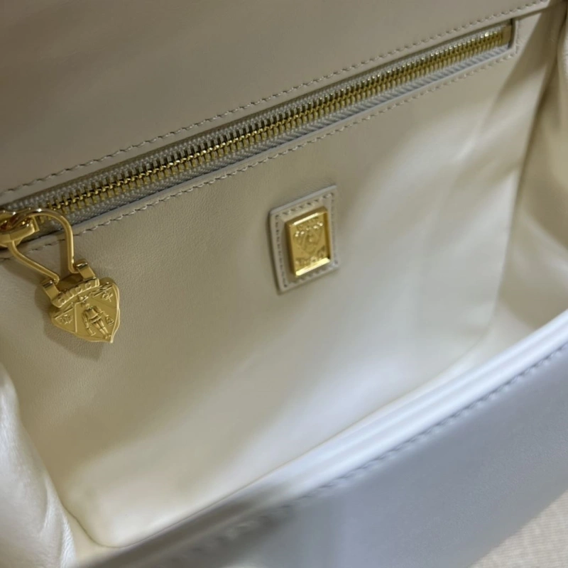 Gvc*1 satchel bags 4036b-0802