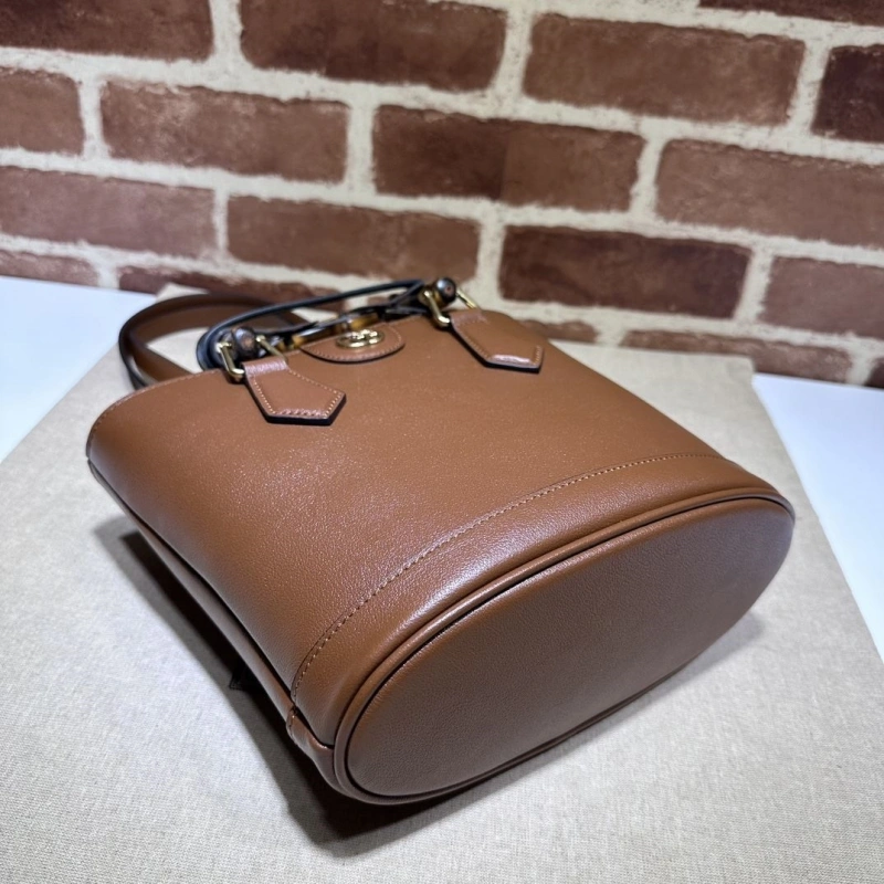 Gvc*1 bucket bags 4036b-0820