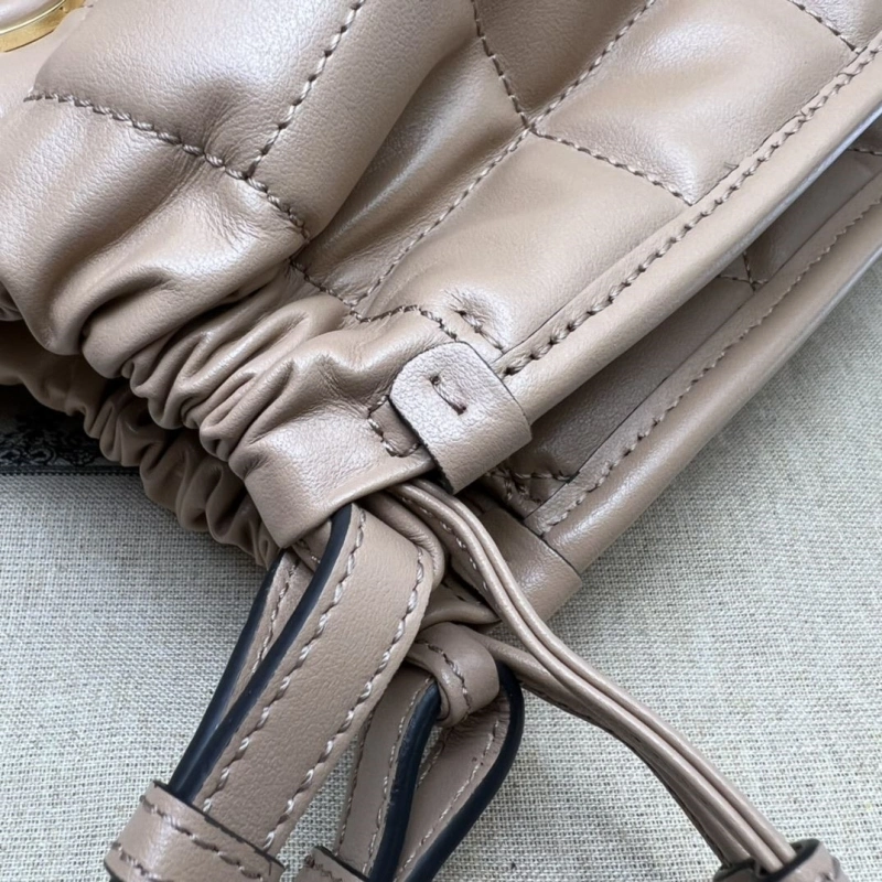 Gvc*1 top handle bags 4036b-0938