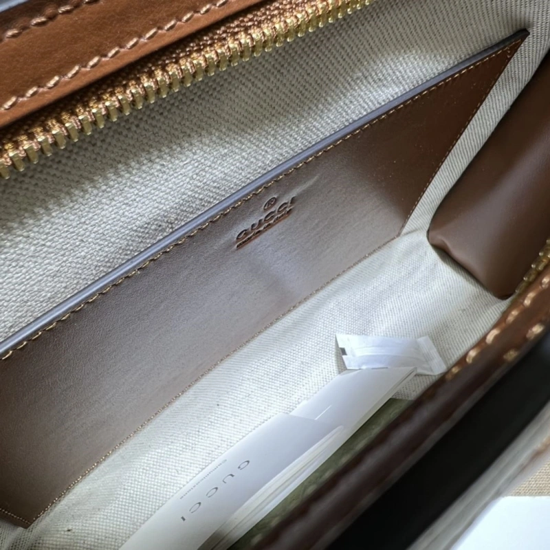 Gvc*1 clutch bags 4036b-1029