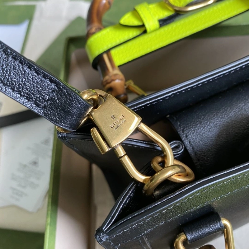 Gvc*1 top handle bags 4036c-0064