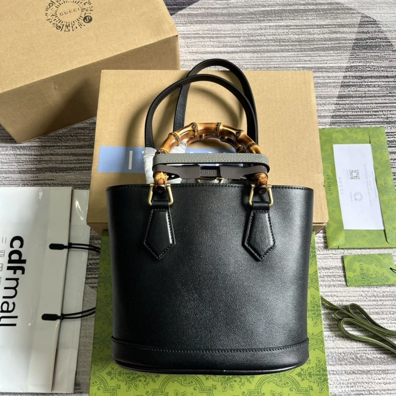 Gvc*1 bucket bags 4036c-0271