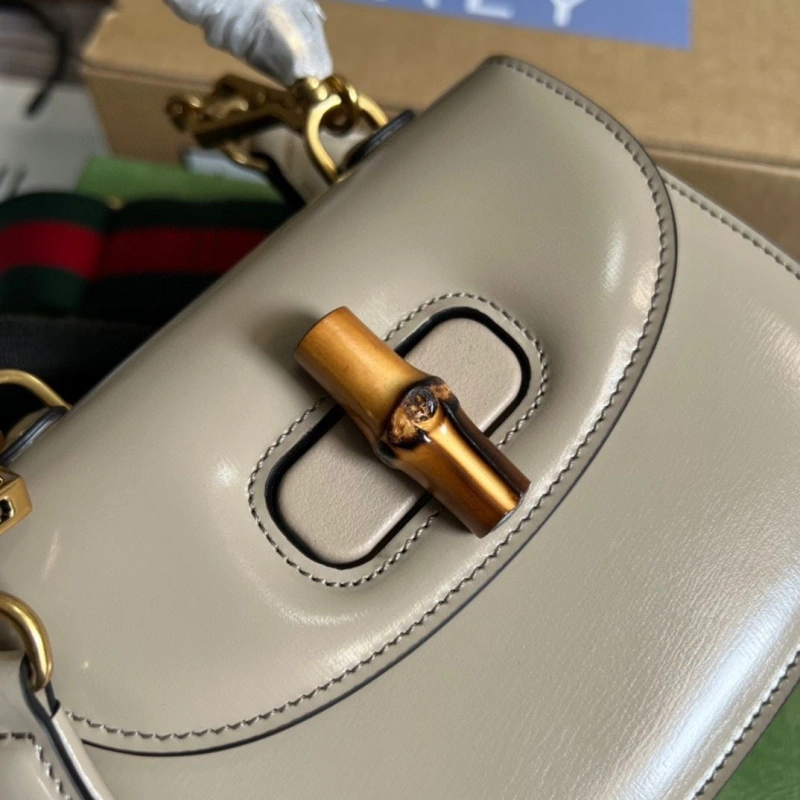 Gvc*1 top handle bags 4036c-2345