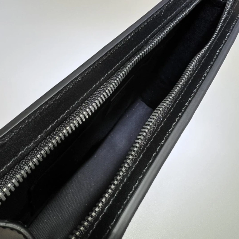 Gvc*1 clutch bags 4036c-2583