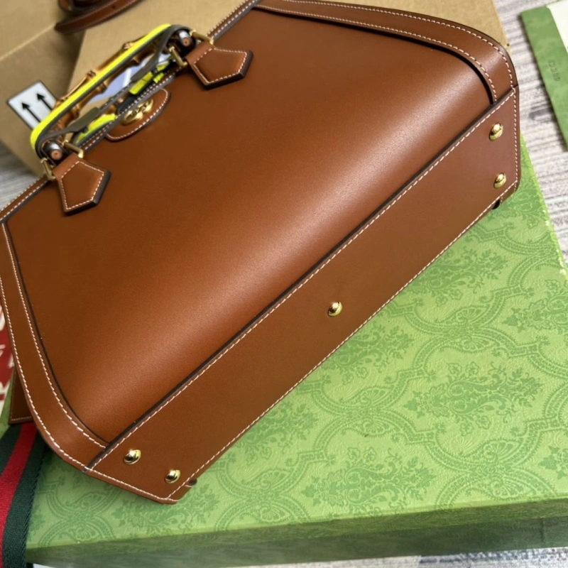 Gvc*1 top handle bags 4036c-2697