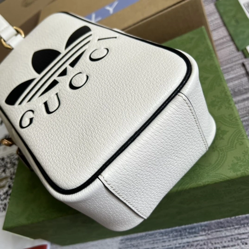 Gvc*1 cosmetic bags 4036c-3091