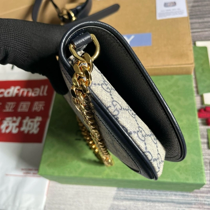 Gvc*1 top handle bags 4036c-3591