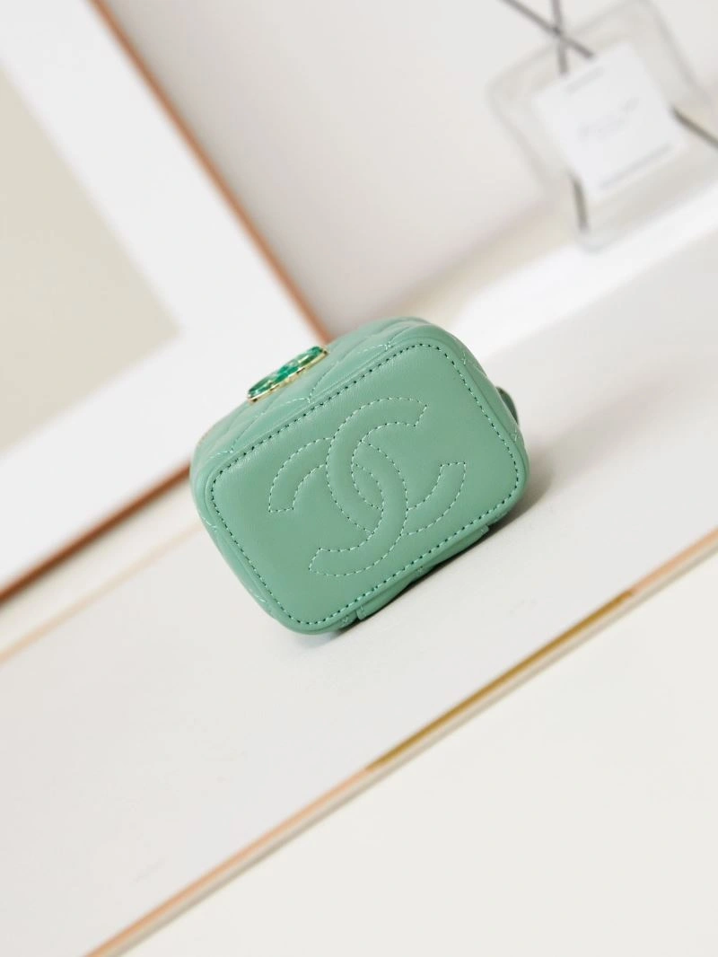 Ch**el cosmetic bags 4046g-0047