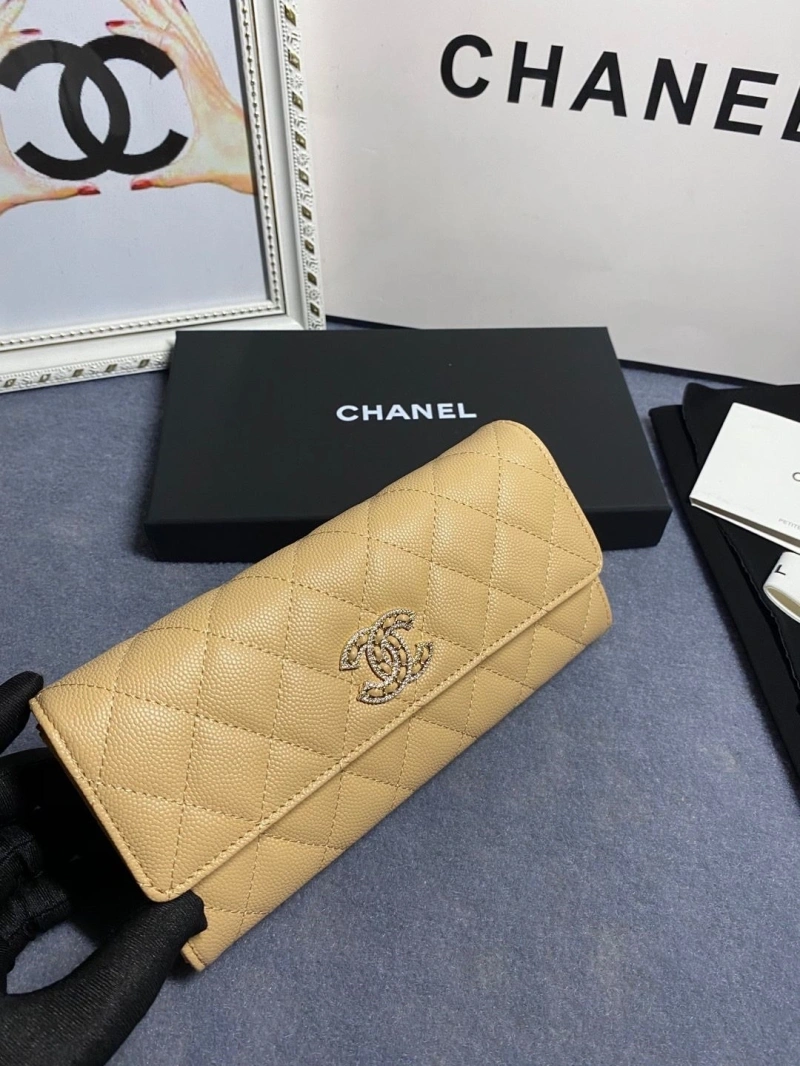 Ch**el wallets 4046h-0173