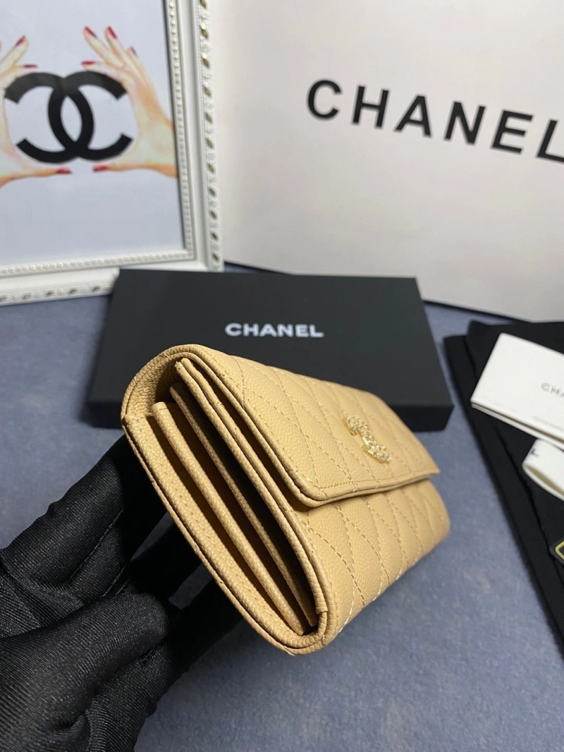 Ch**el wallets 4046h-0173