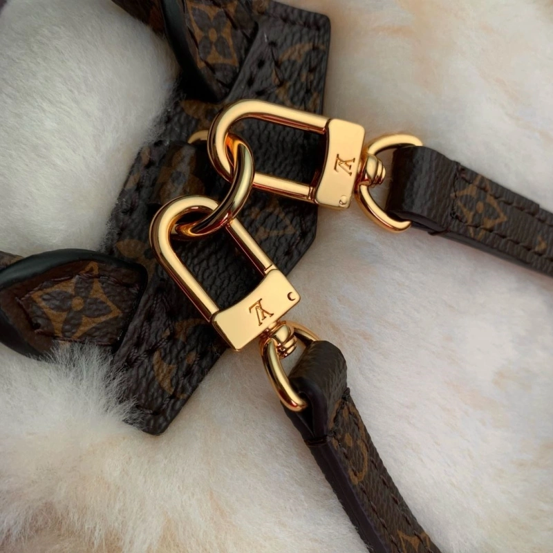 LV Backpacks 4048A-0018