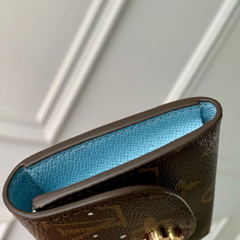 LV Wallets 4048A-0022