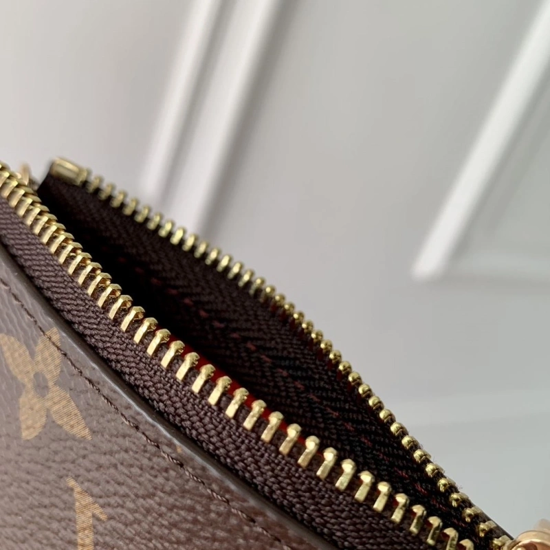 LV Wallets 4048A-0050