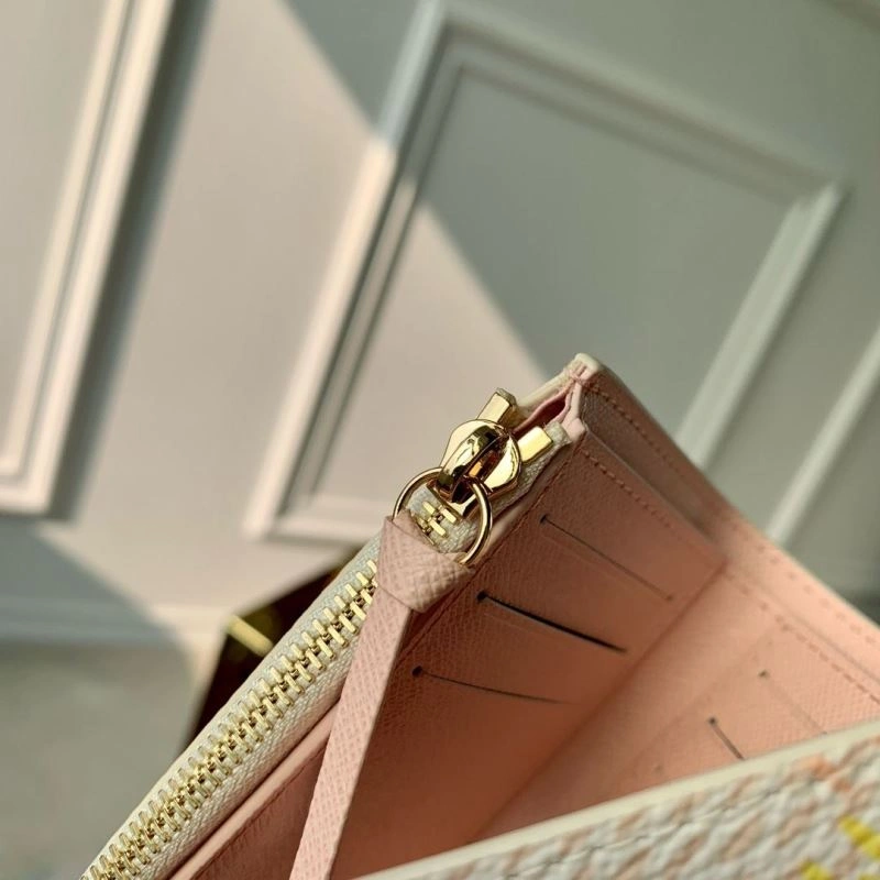LV Wallets 4048H-0005