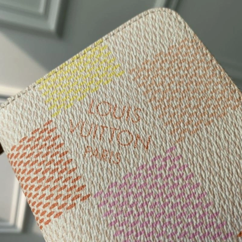 LV Wallets 4048H-0007