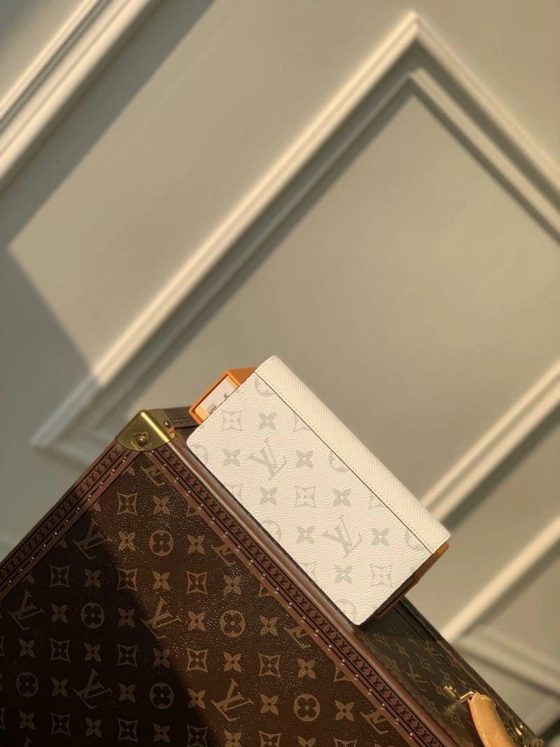 LV Wallets 4048H-0014