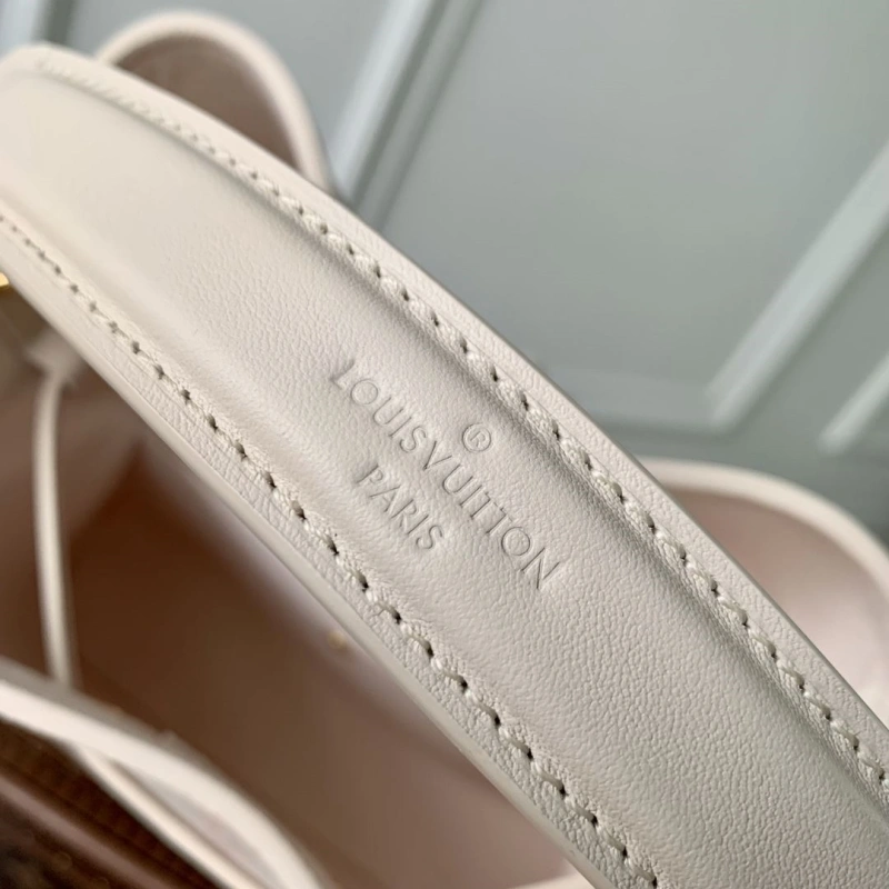 LV Bucket Bags 4048I-0018