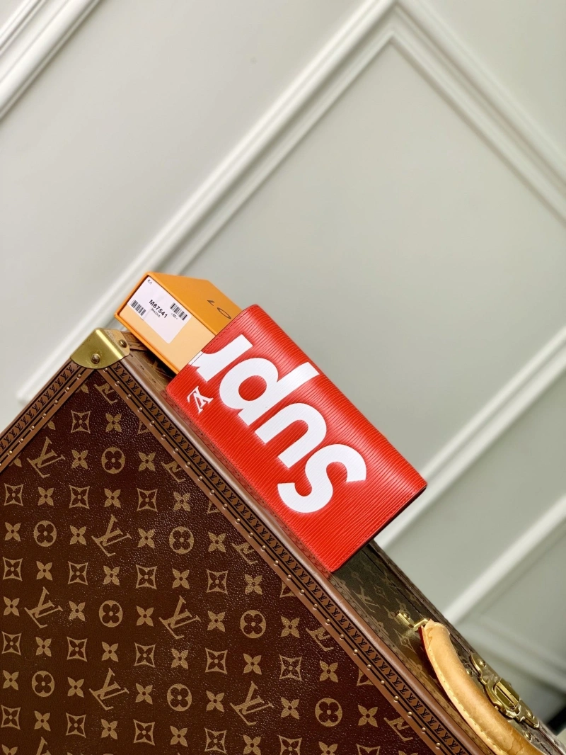 LV Wallets 4048I-0121