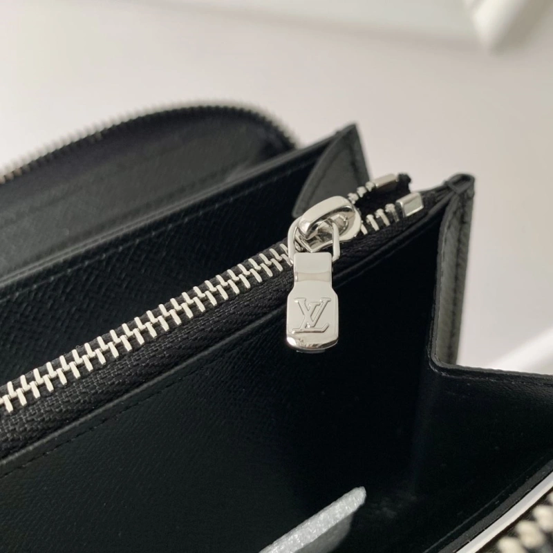 LV Wallets 4048I-0172