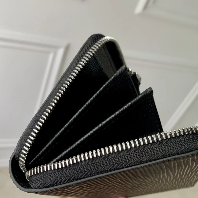 LV Wallets 4048I-0172