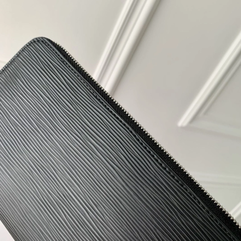 LV Wallets 4048I-0173