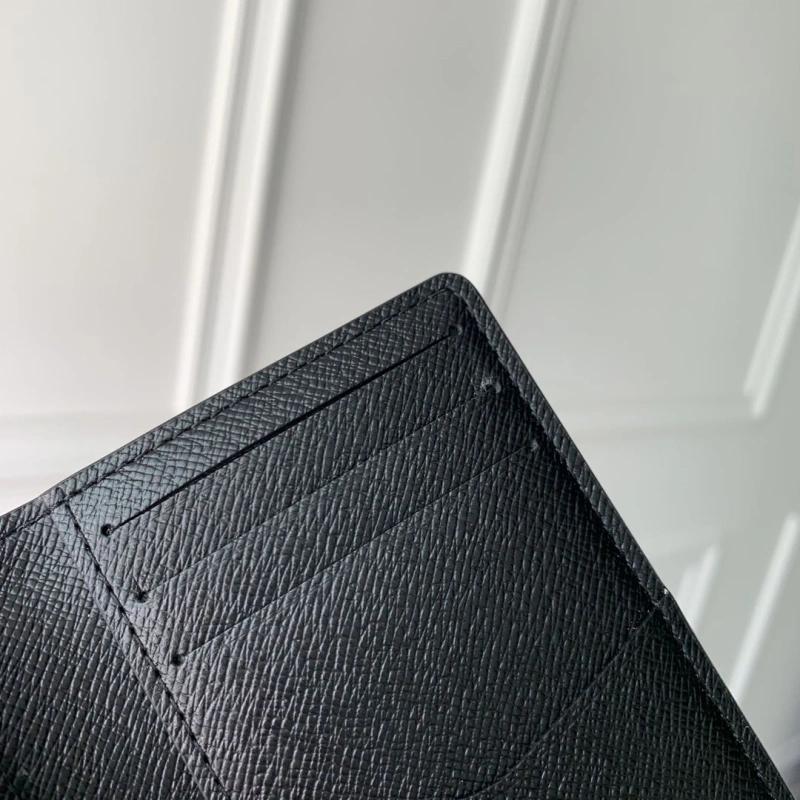 LV Wallets 4048I-0211