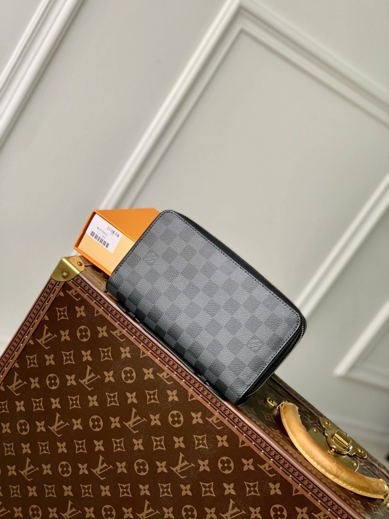 LV Wallets 4048I-0213