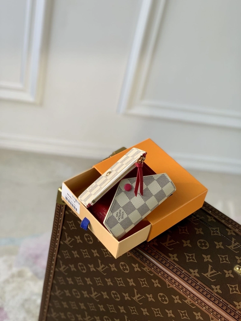 LV Wallets 4048I-0297