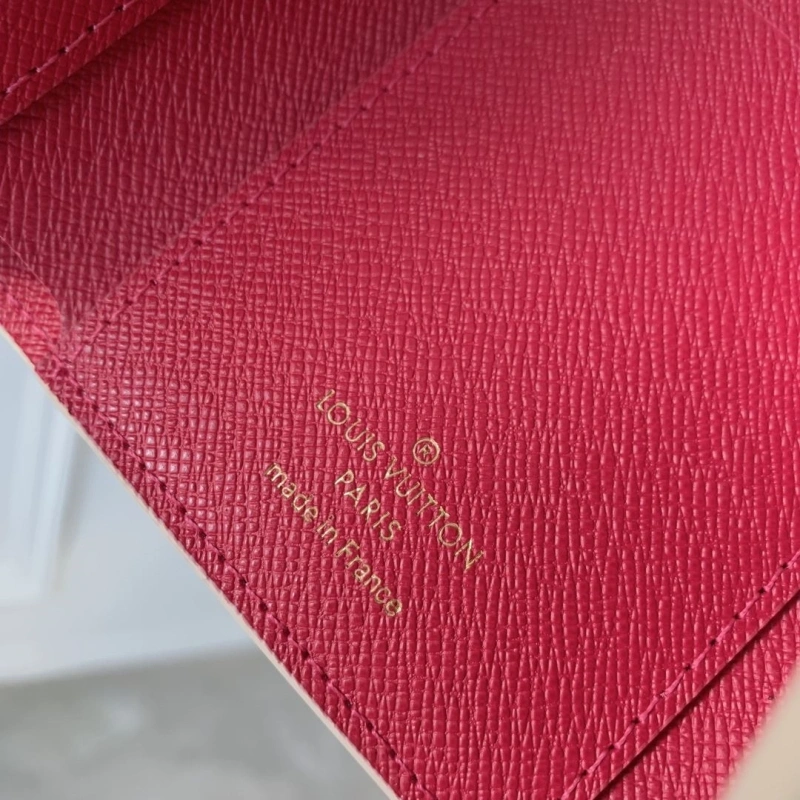 LV Wallets 4048I-0297