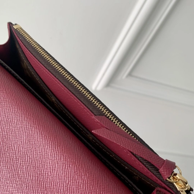 LV Wallets 4048I-0307