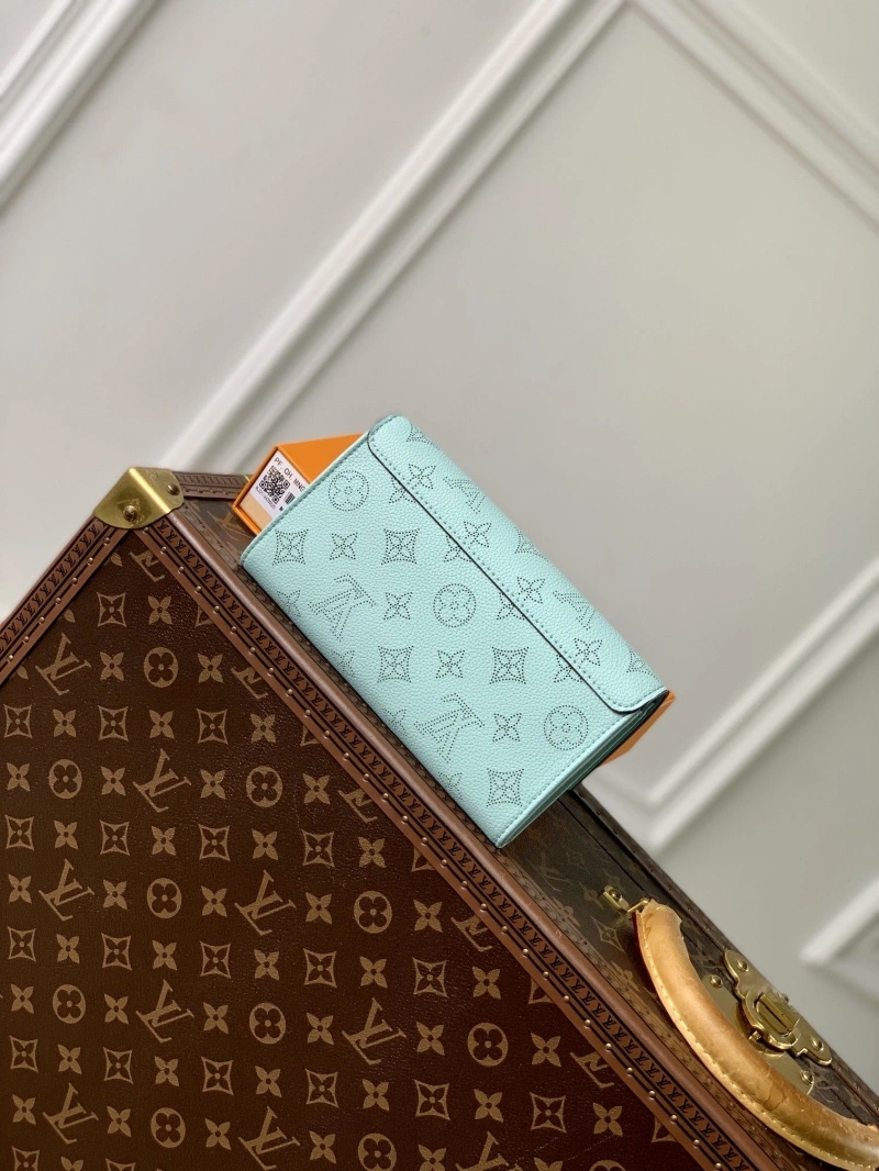 LV Wallets 4048I-0336