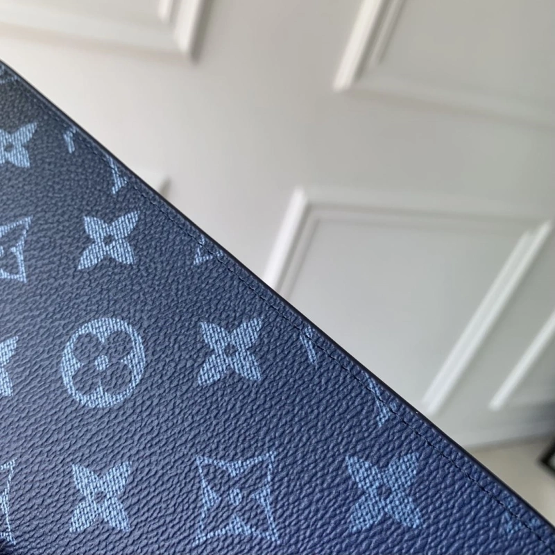 LV Wallets 4048I-0506