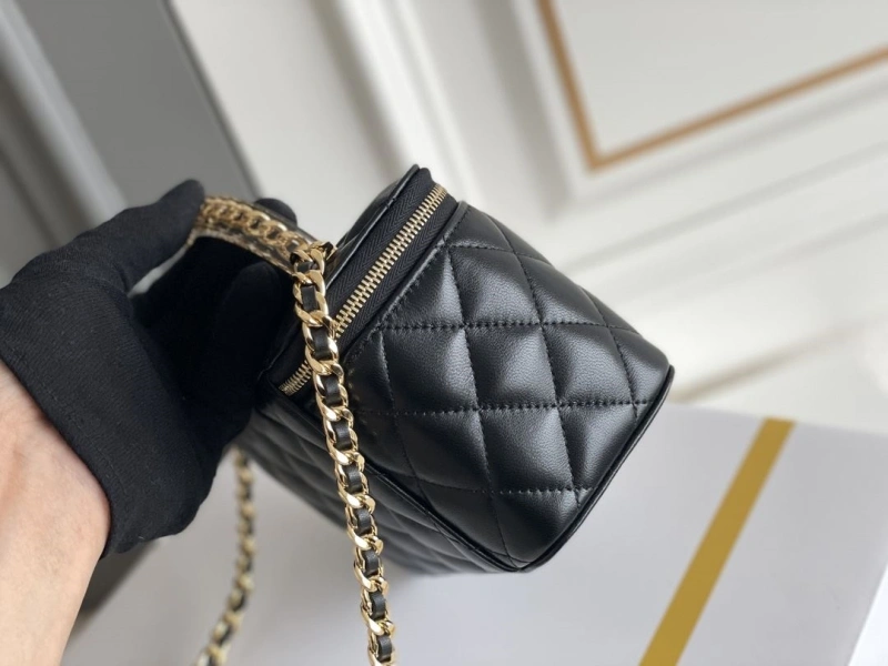 Ch**el cosmetic bags 4049d-0038