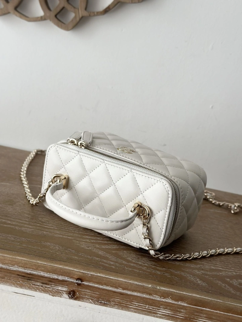 Ch**el cosmetic bags 4049h-0233