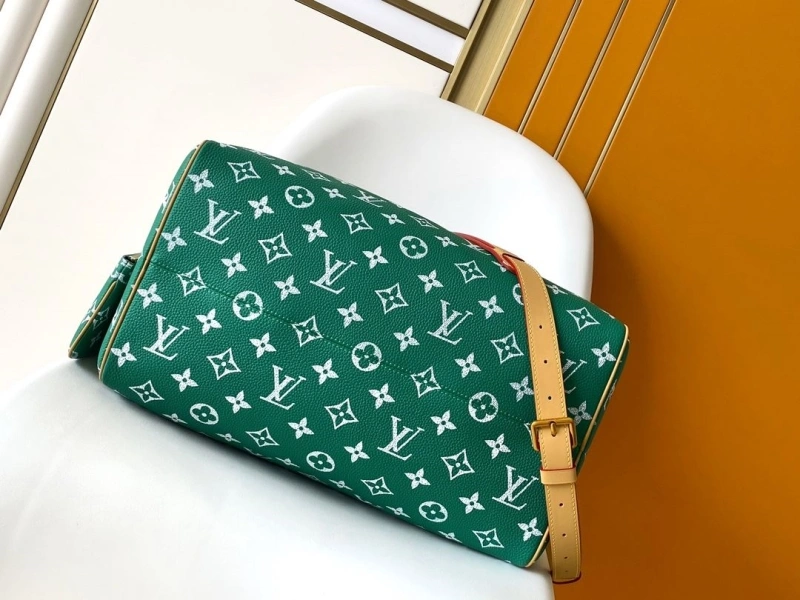 LV Travel Bags 4056A-0032