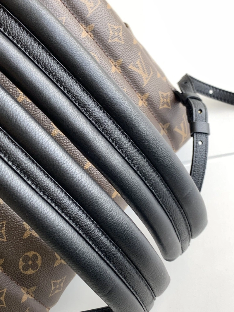 LV Backpacks 4056A-0069
