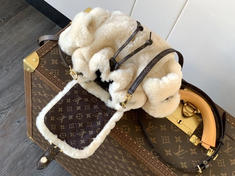 LV Backpacks 4056A-0173