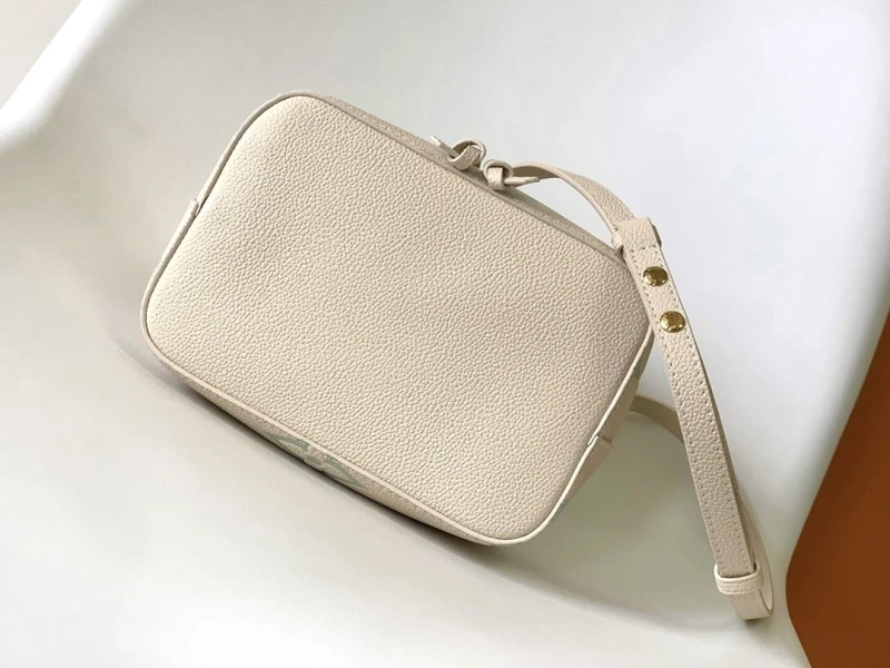 LV Bucket Bags 4056C-0013
