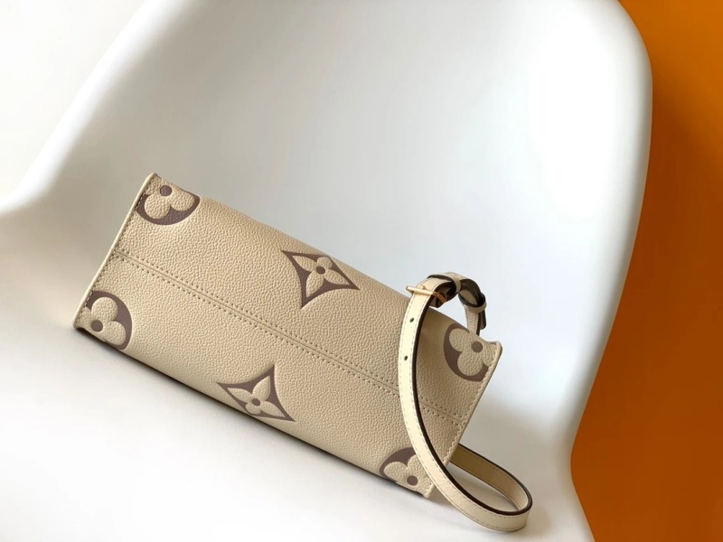 LV Shopping Bags 4056C-0042