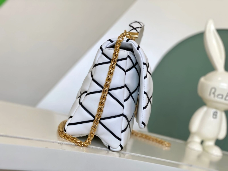 lv twist De*1m bags 4056d-0044