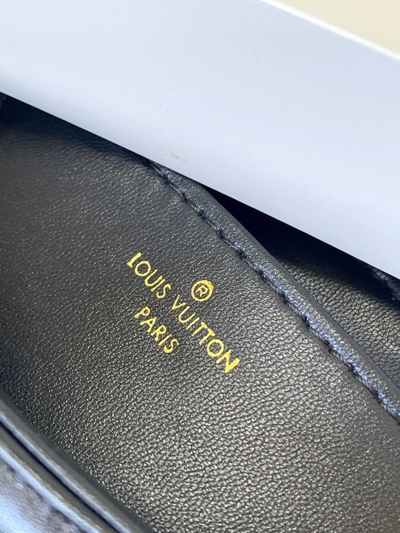 lv twist De*1m bags 4056d-0045