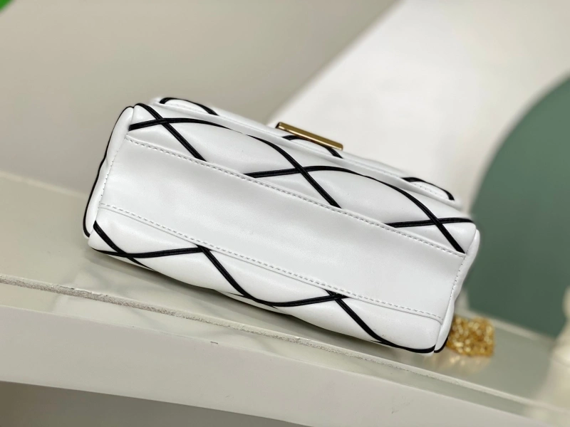 lv twist De*1m bags 4056d-0050