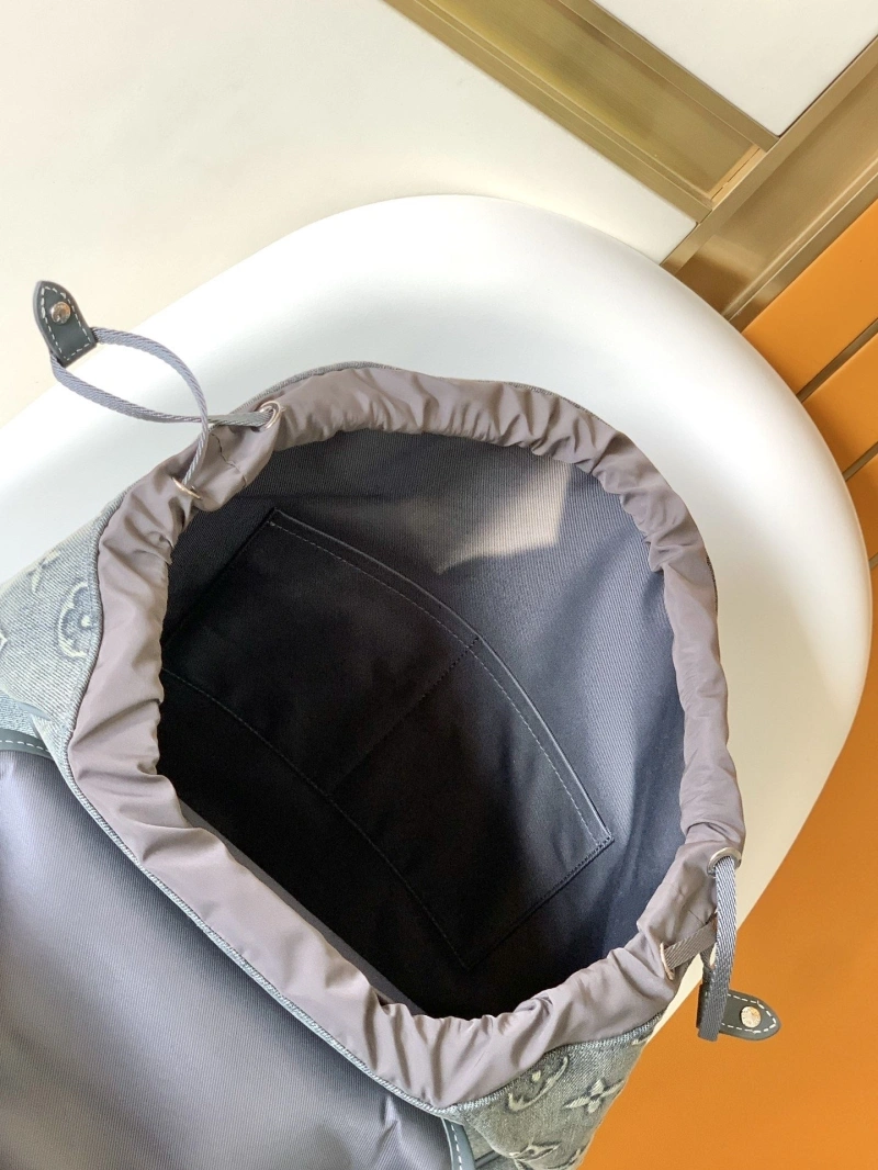 LV Backpacks 4056D-0136