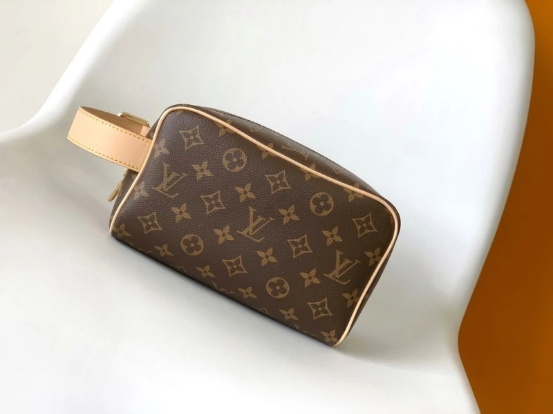 LV Cosmetic Bags 4056D-0535